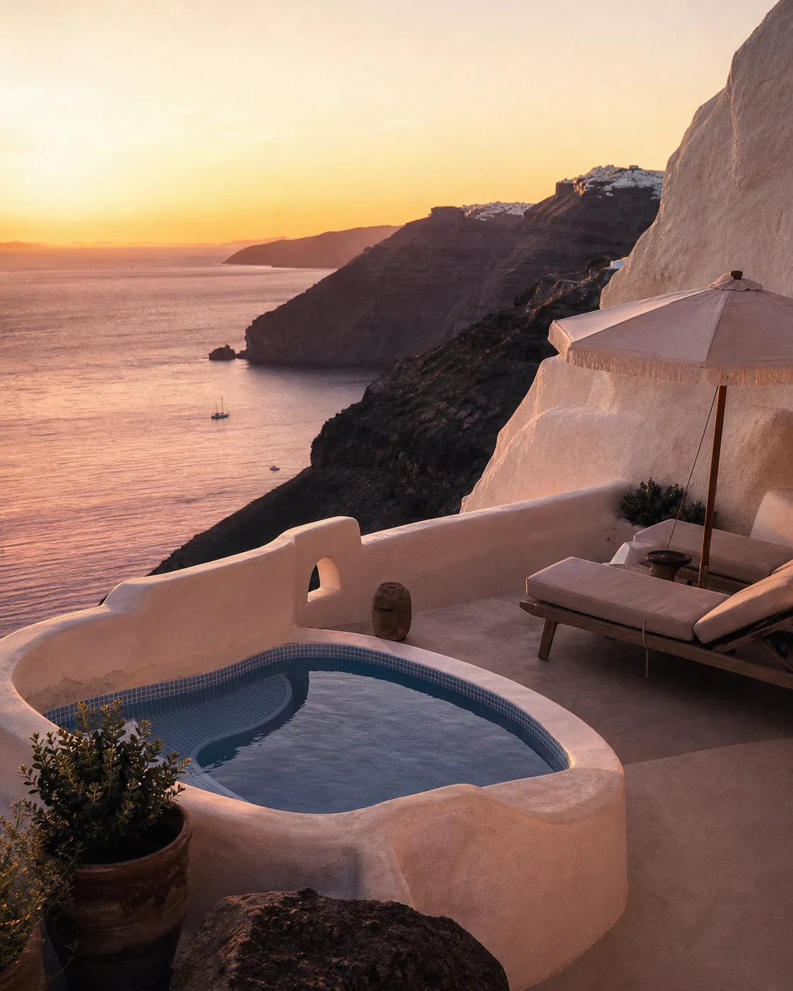 Santorini Caldera Suite